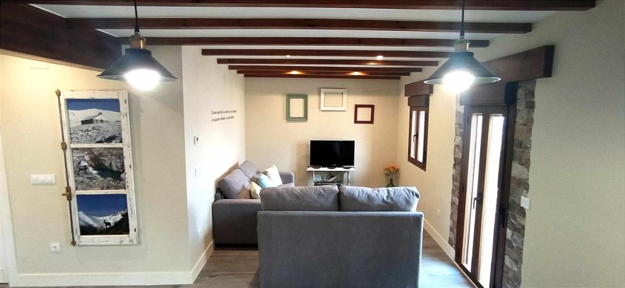 Apartamentos La Rosa Y El Pastor Guijo de Santa Barbara Ngoại thất bức ảnh