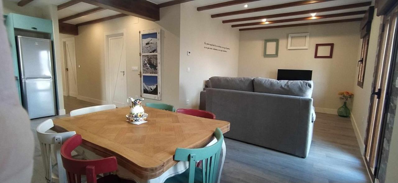 Apartamentos La Rosa Y El Pastor Guijo de Santa Barbara Ngoại thất bức ảnh