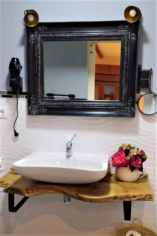 Apartamentos La Rosa Y El Pastor Guijo de Santa Barbara Phòng bức ảnh