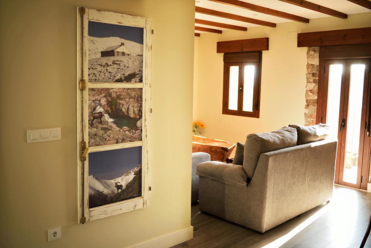 Apartamentos La Rosa Y El Pastor Guijo de Santa Barbara Ngoại thất bức ảnh